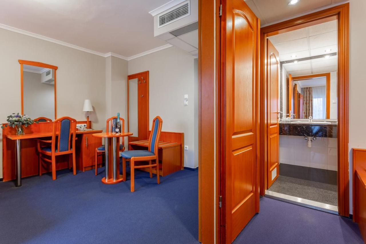 Chambre Familiale (2 Adultes et 2 Enfants)