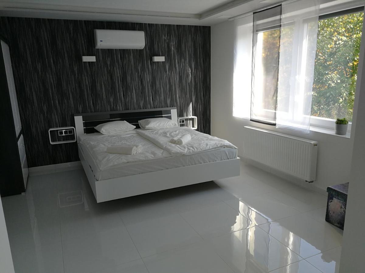 Superior Apartment,1033394720:JPEG