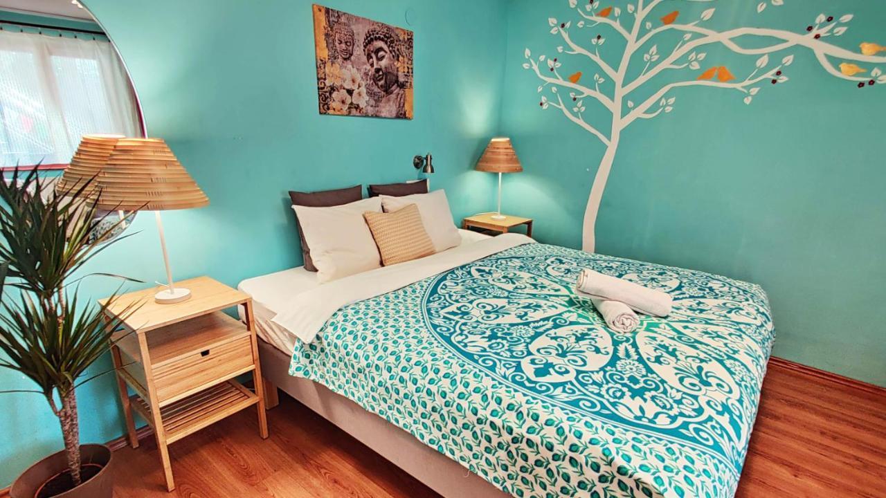 Double Room with Shared Bathroom,1105972023:JPEG