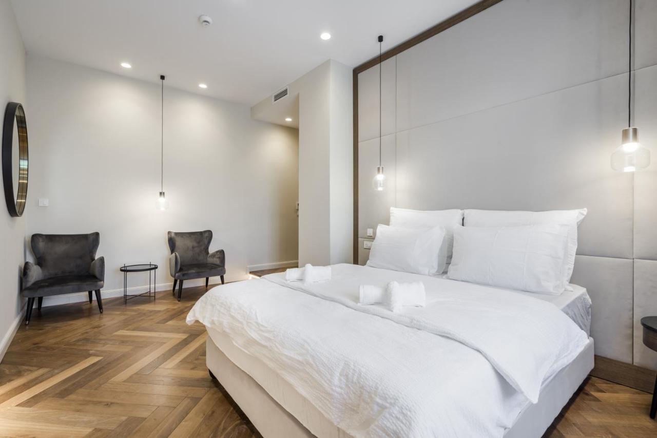 Deluxe Double Room Bath