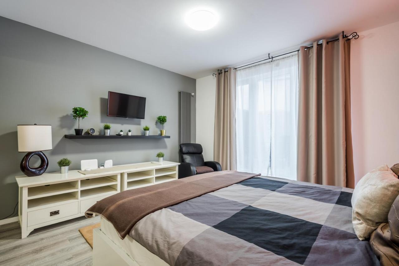 Shiny Pearl Duplex Apartment