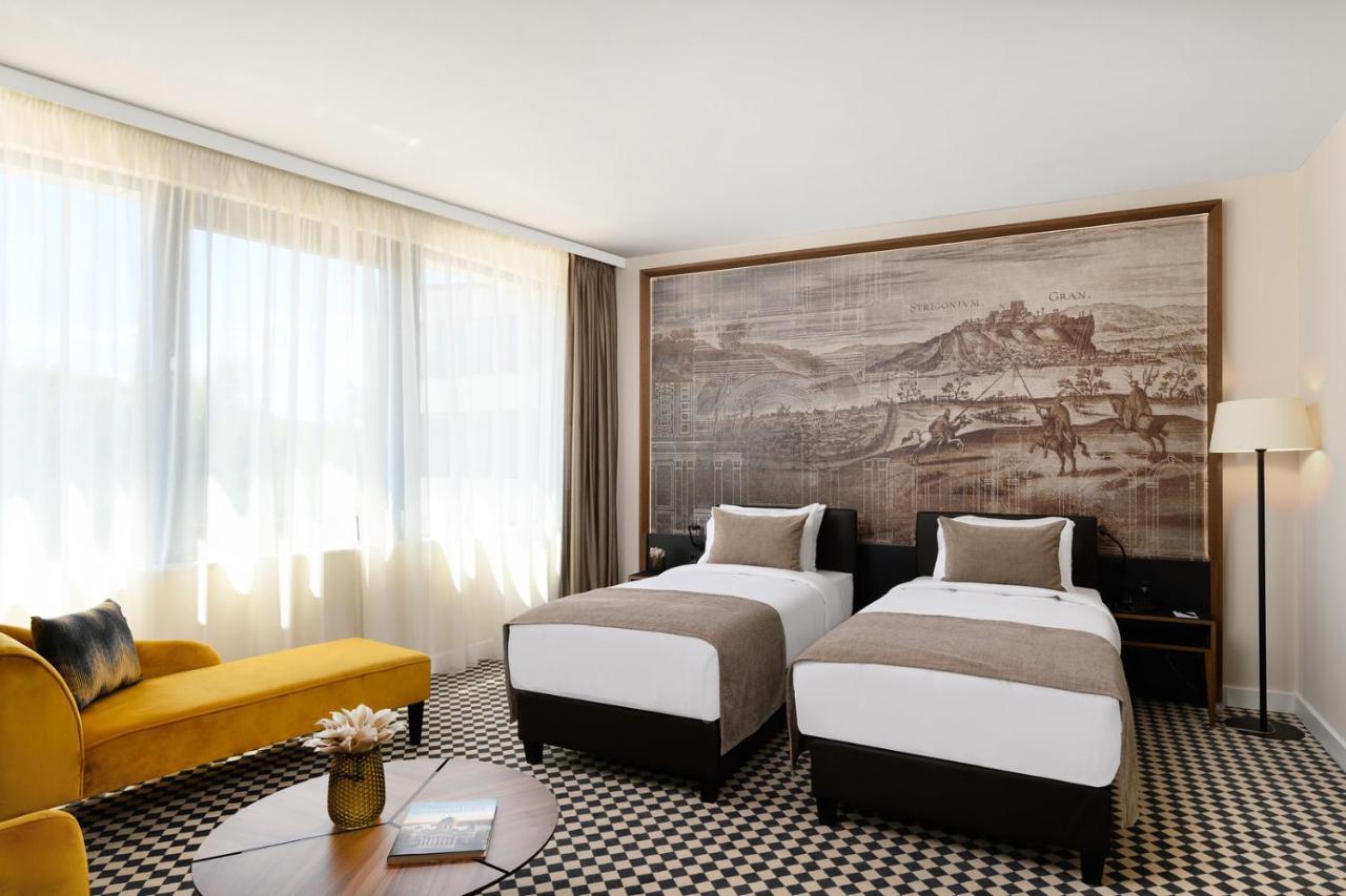 Large Twin Room