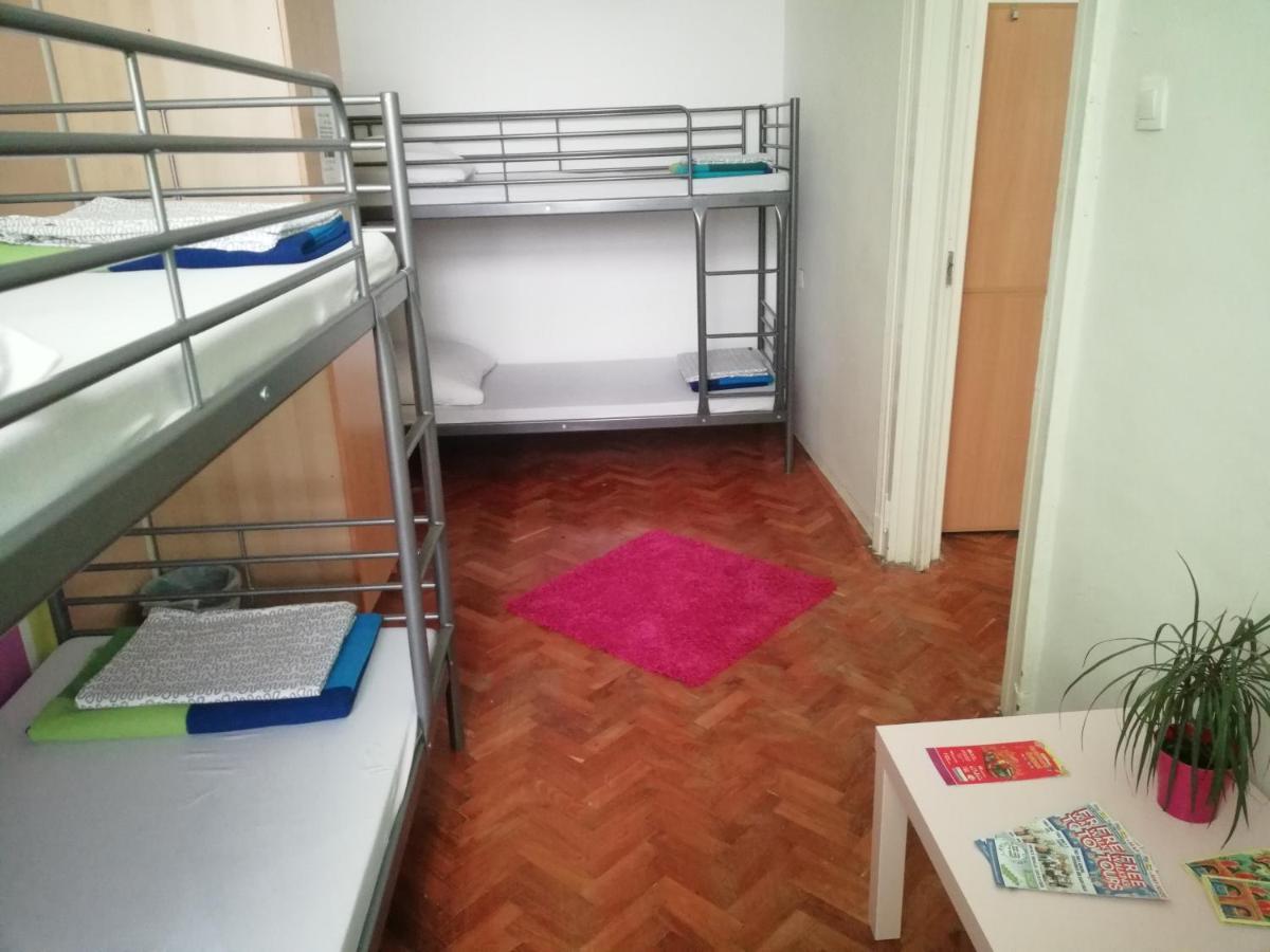 Bed 4-Bed Mixed Dormitory Room
