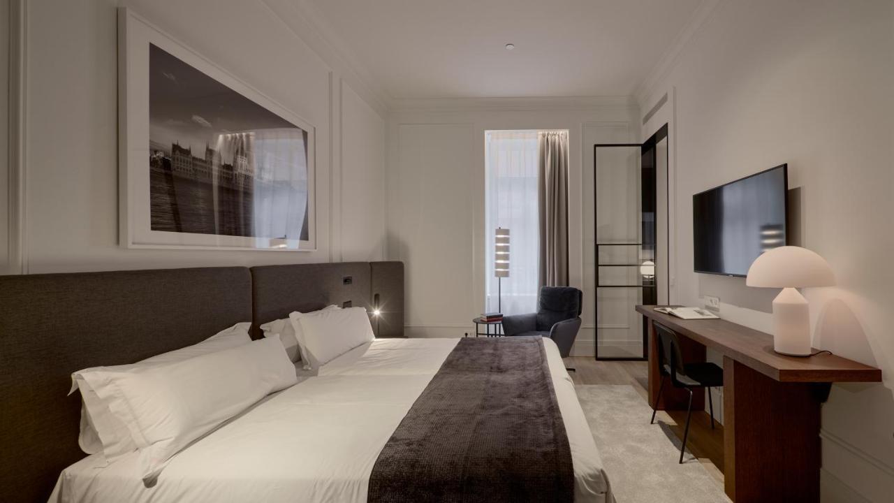 Standard Double or Twin Room,1163565855:JPEG