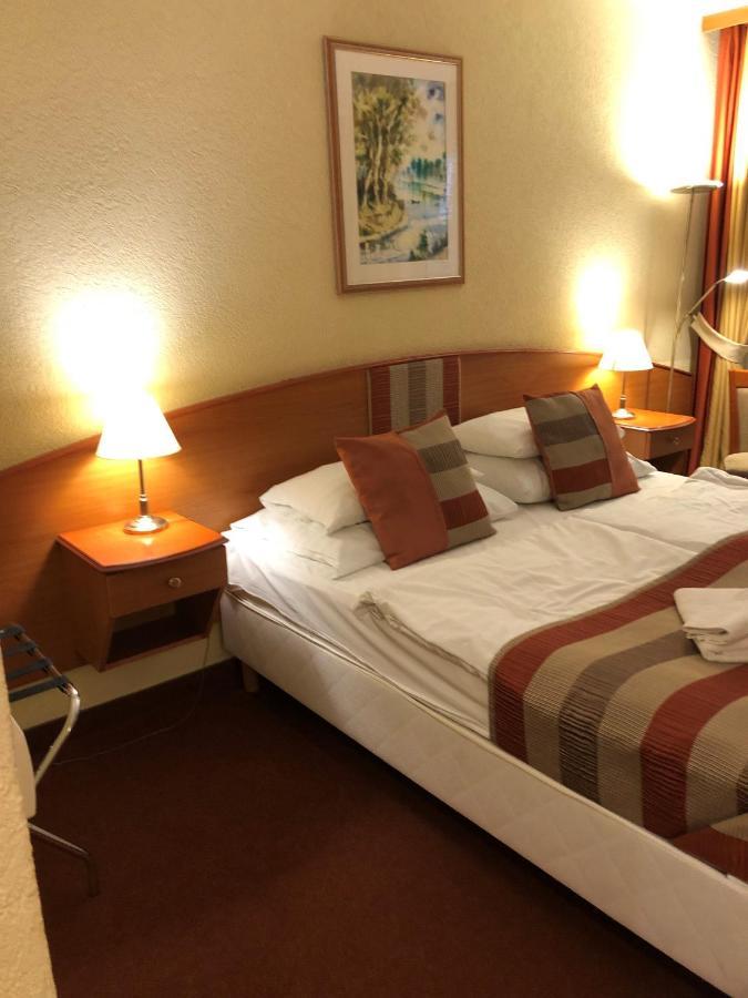 Double Room Ground Floor Forest View