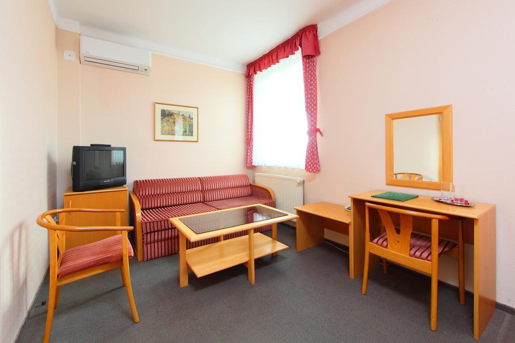 Superior Double Room Air Conditioning
