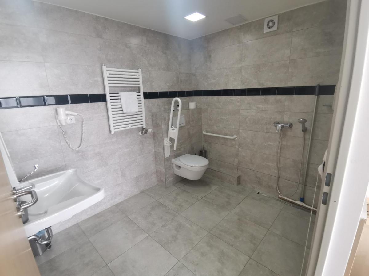 Twin Room Disability Access