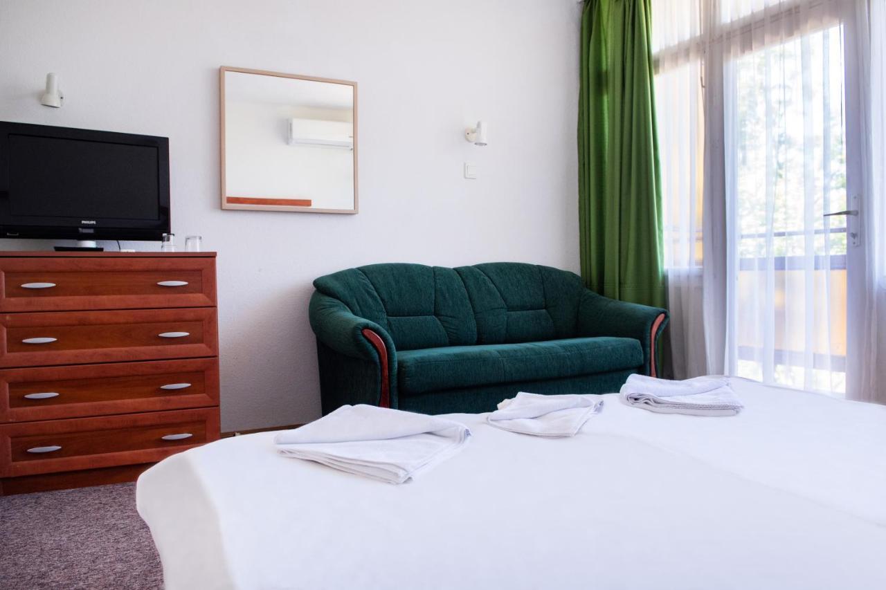 Double Room with Balcony,1263348322:JPEG