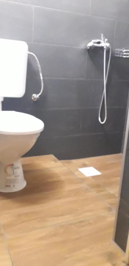 Basic Triple Room,1310454079:JPEG