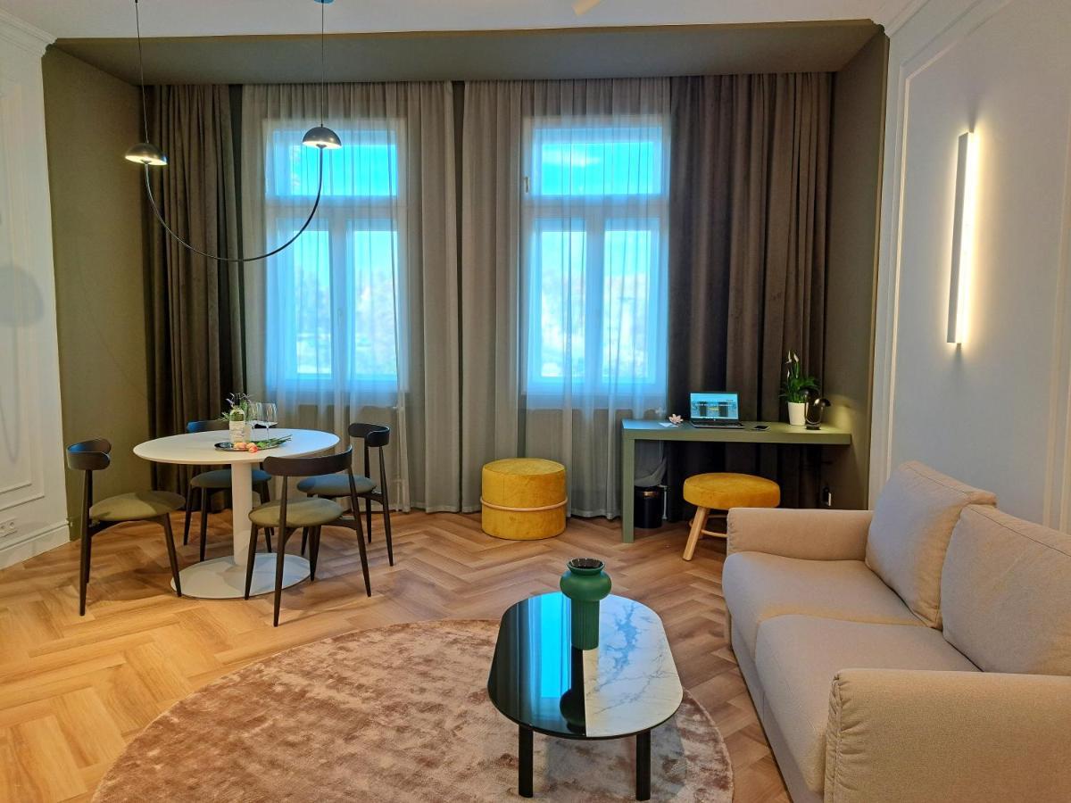One-Bedroom Suite