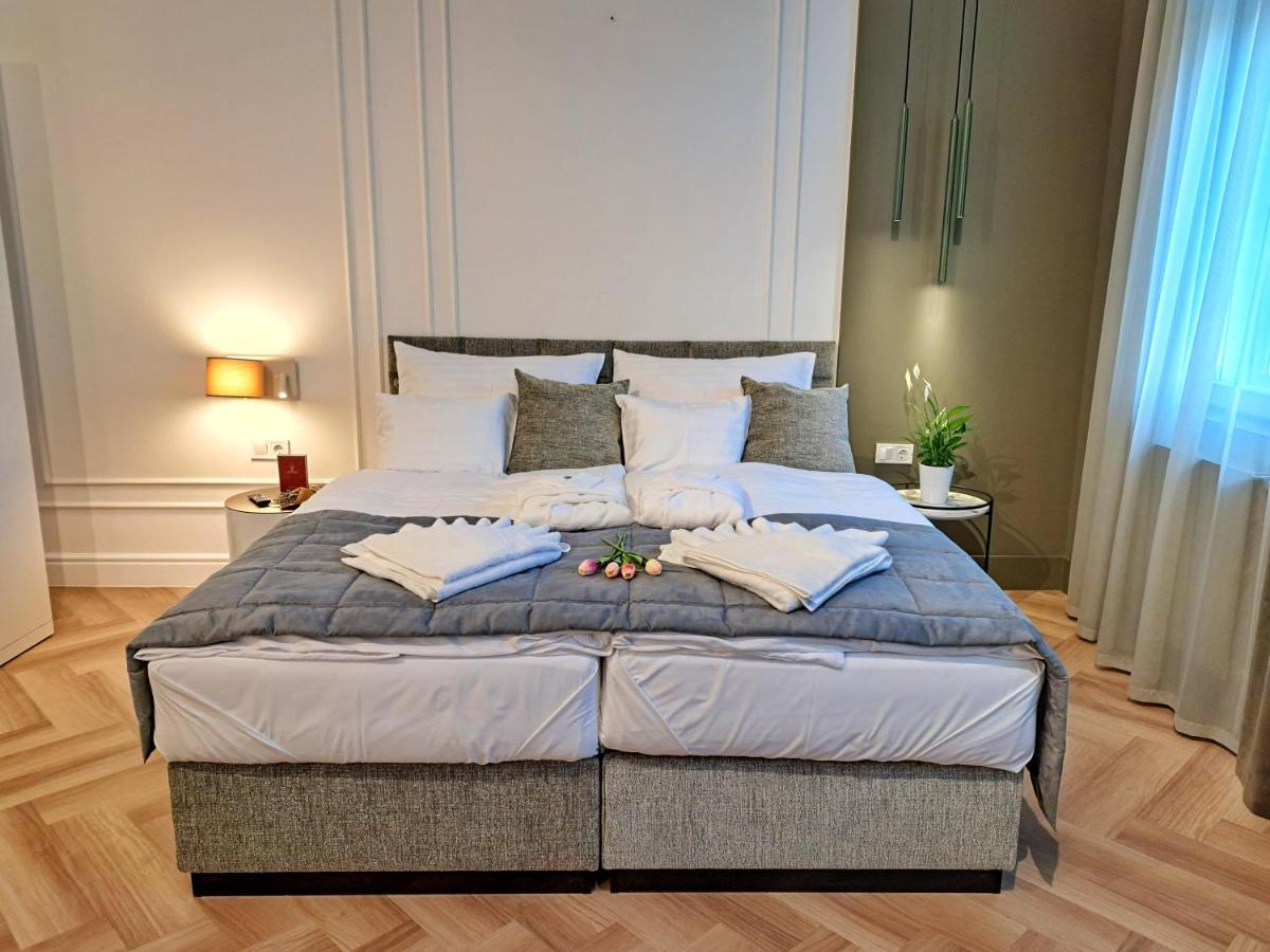 Superior Double or Twin Room City View