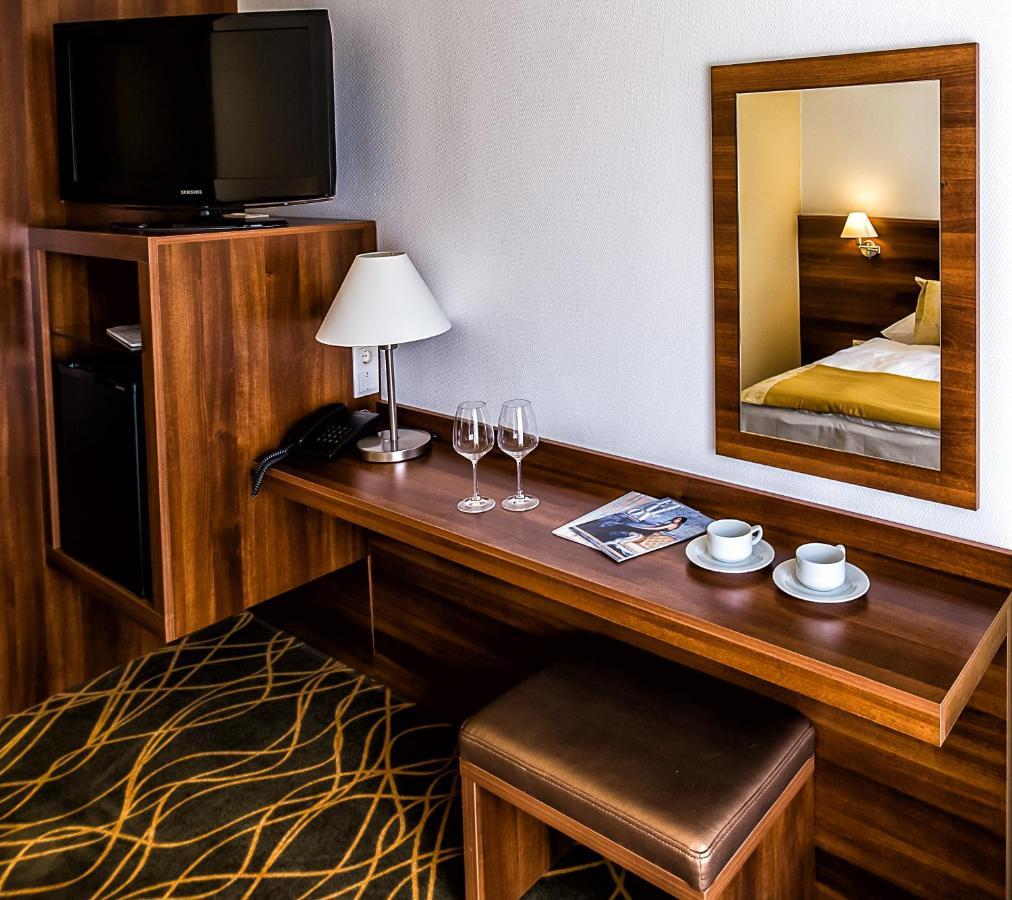 Standard Double or Twin Room,1541636197:JPEG