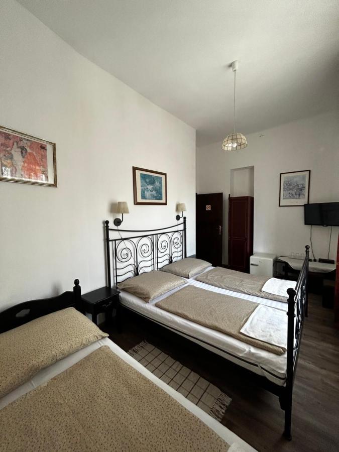 Triple Room,1366847423:JPEG