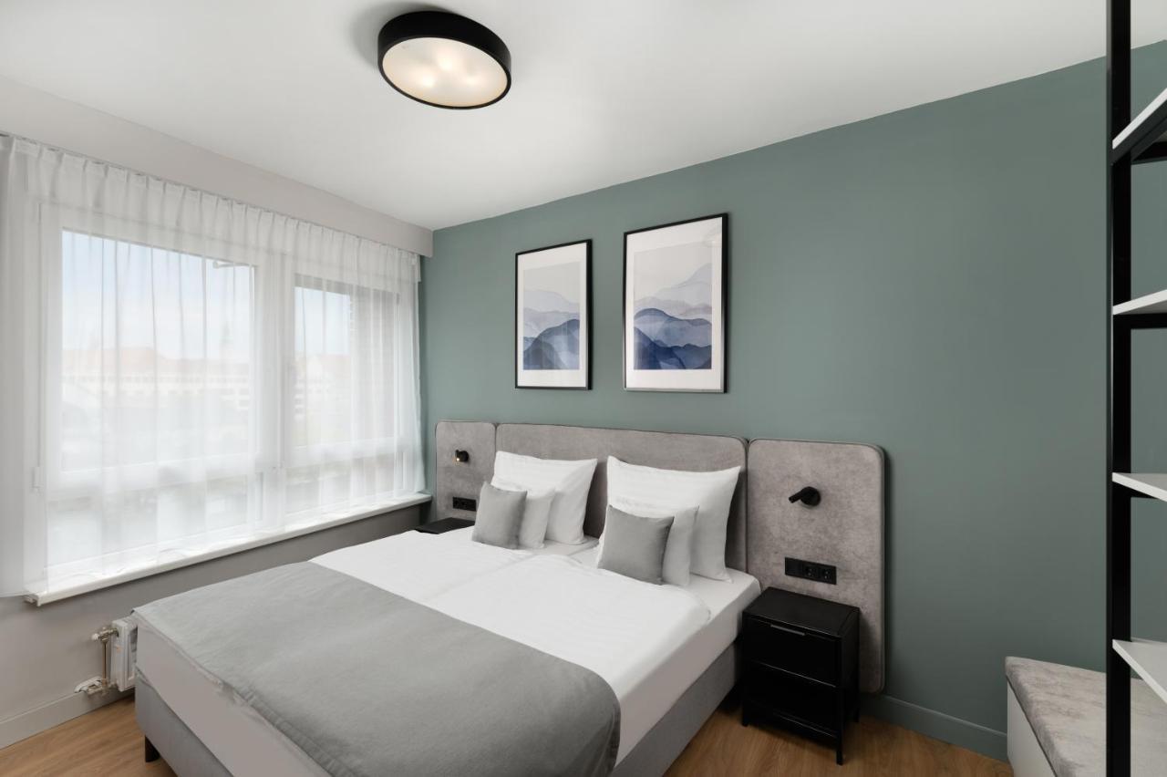 One-Bedroom Apartment,1398601142:JPEG