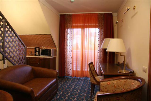 Deluxe Suite (2 Adults),14694665:JPEG