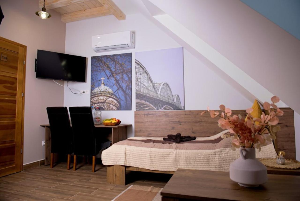 Economy Twin Room