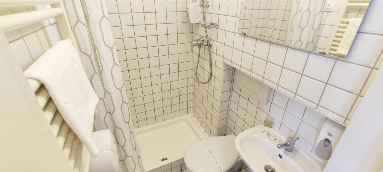 Quadruple Room,1602948771:JPEG