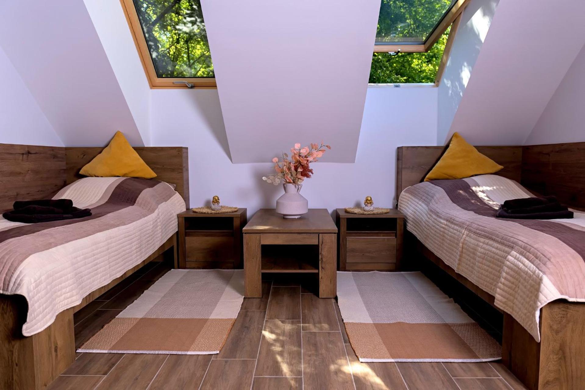 Economy Twin Room