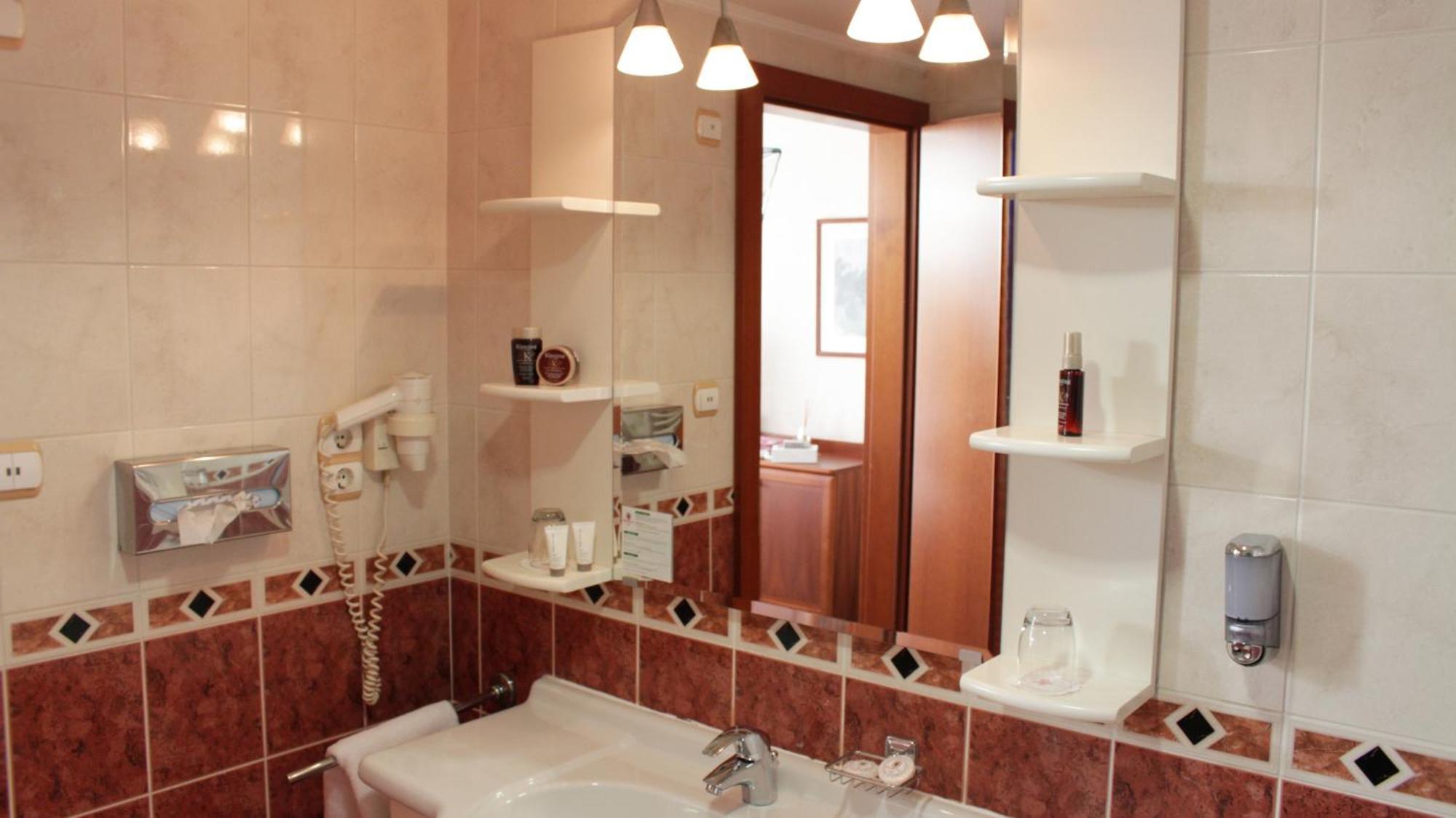 Superior Double Room Extra Bed