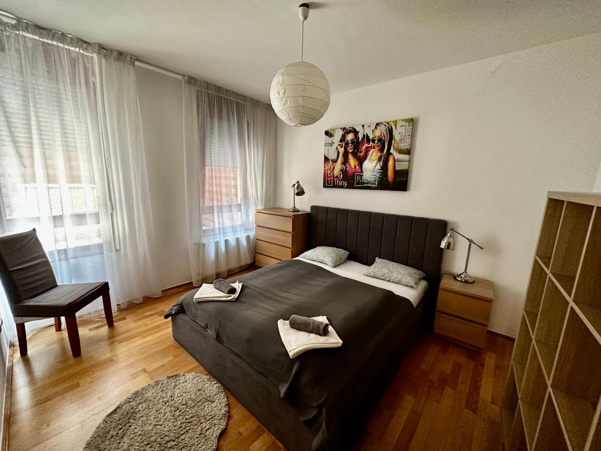 Deluxe Apartment