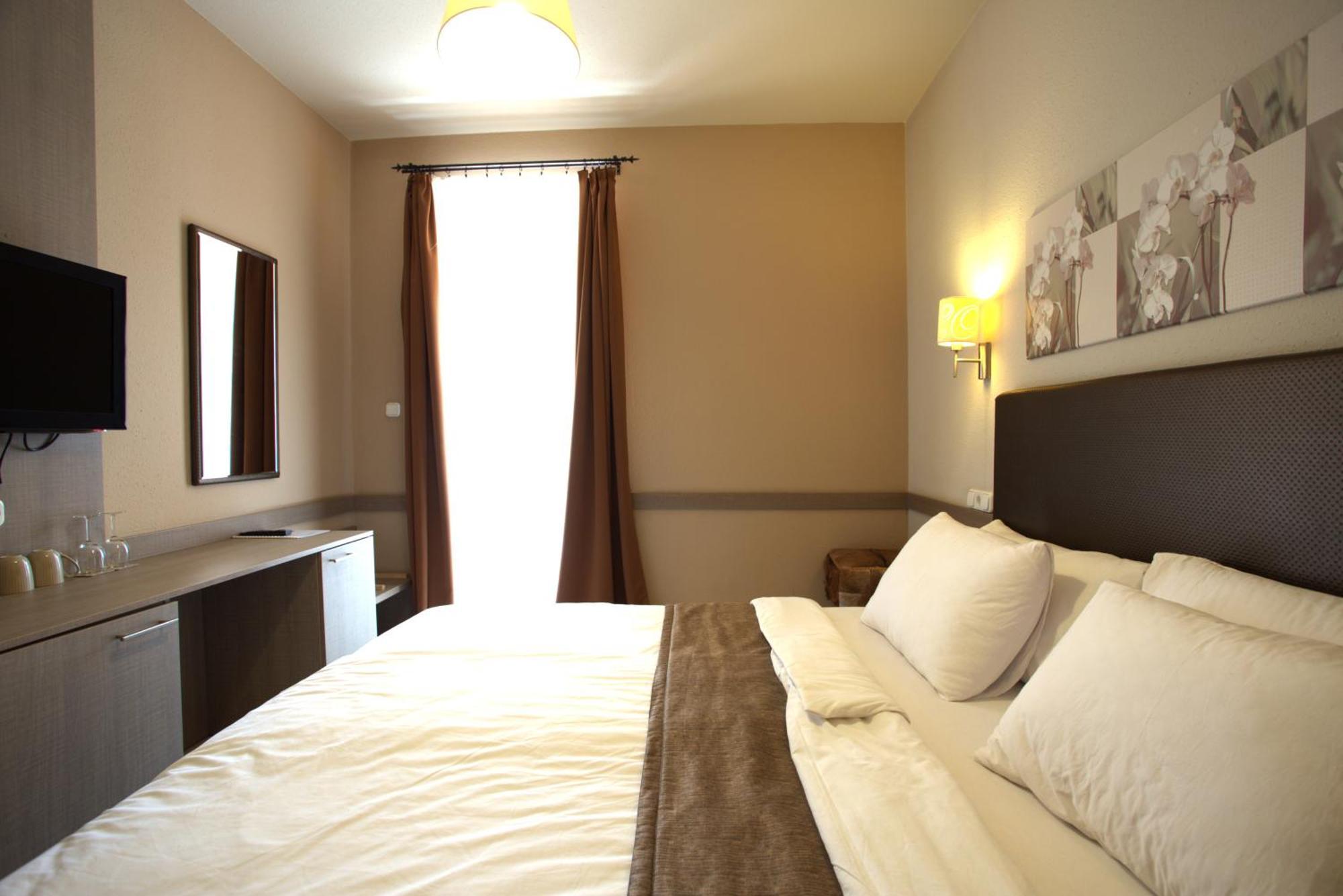 Double Room Street View