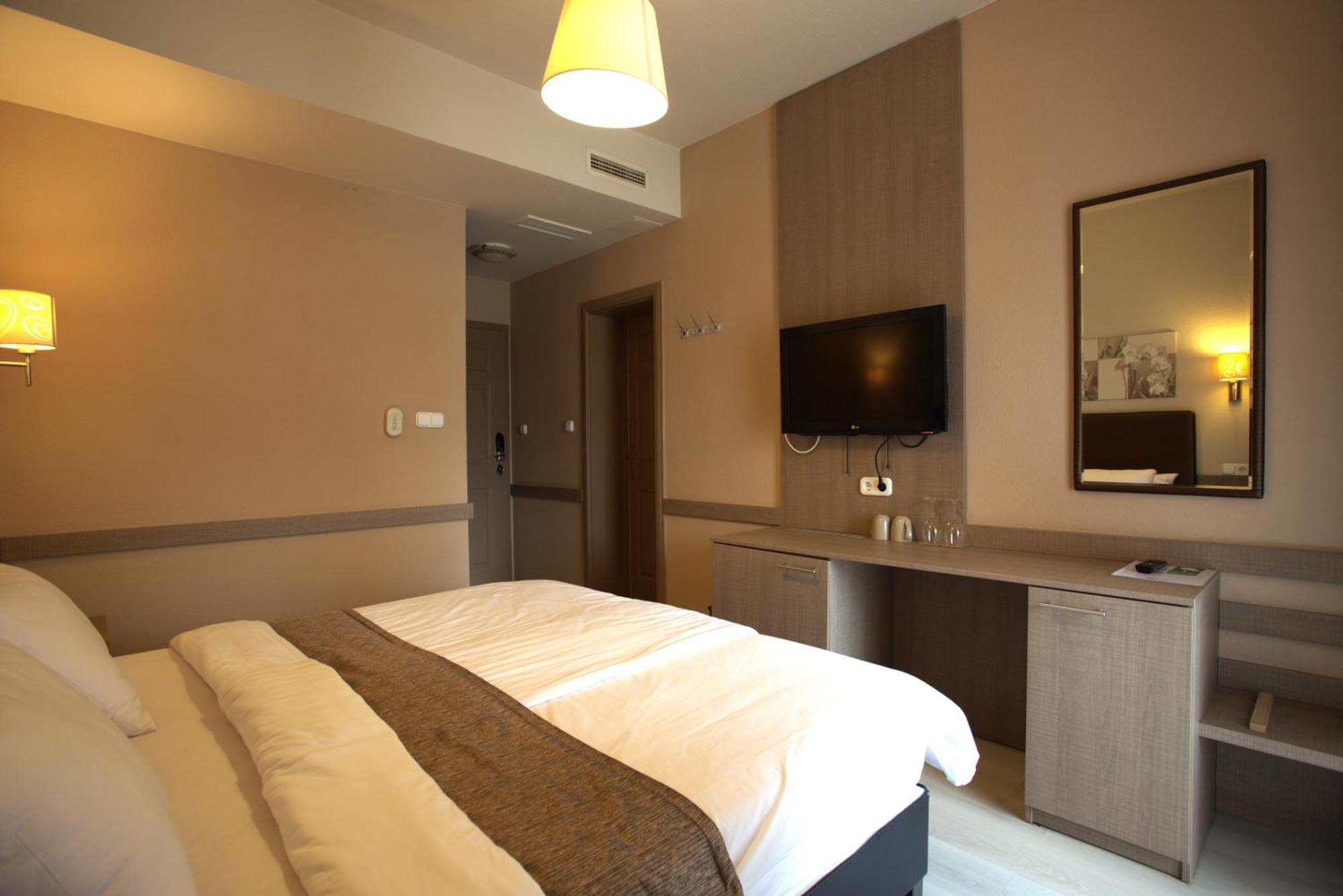 Double Room Street View