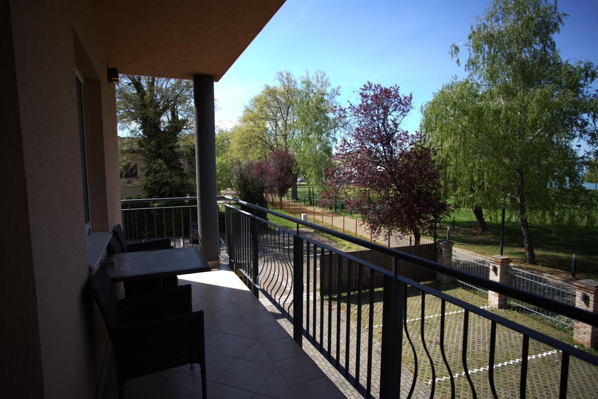 Superior Double Room Lake View