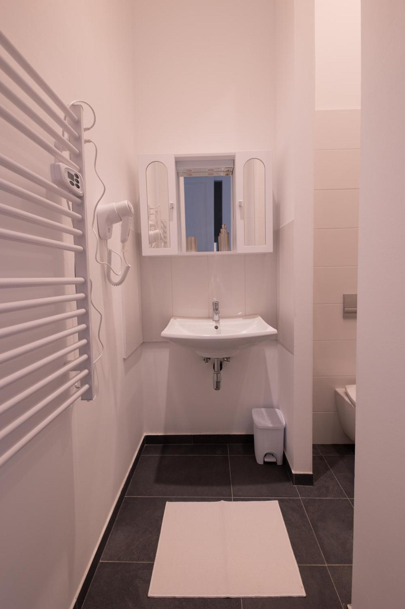 Double Room Private Bathroom