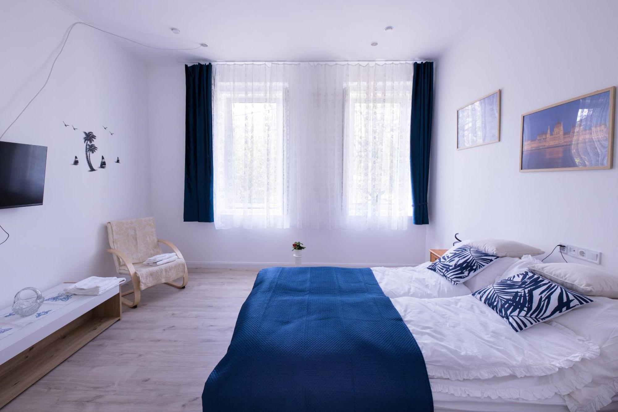 Double Room Private Bathroom