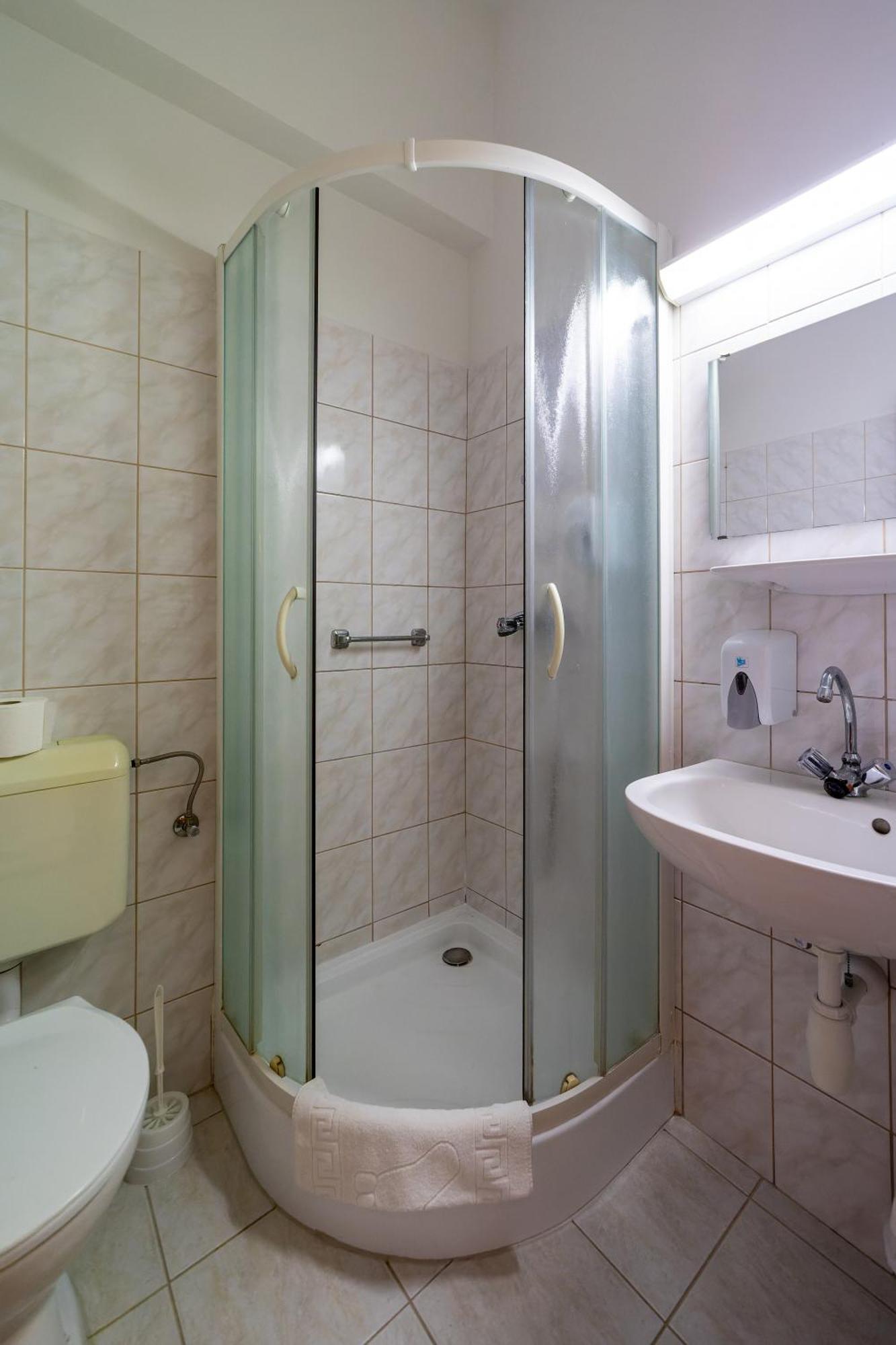 Double or Twin Room,1583113954:JPEG