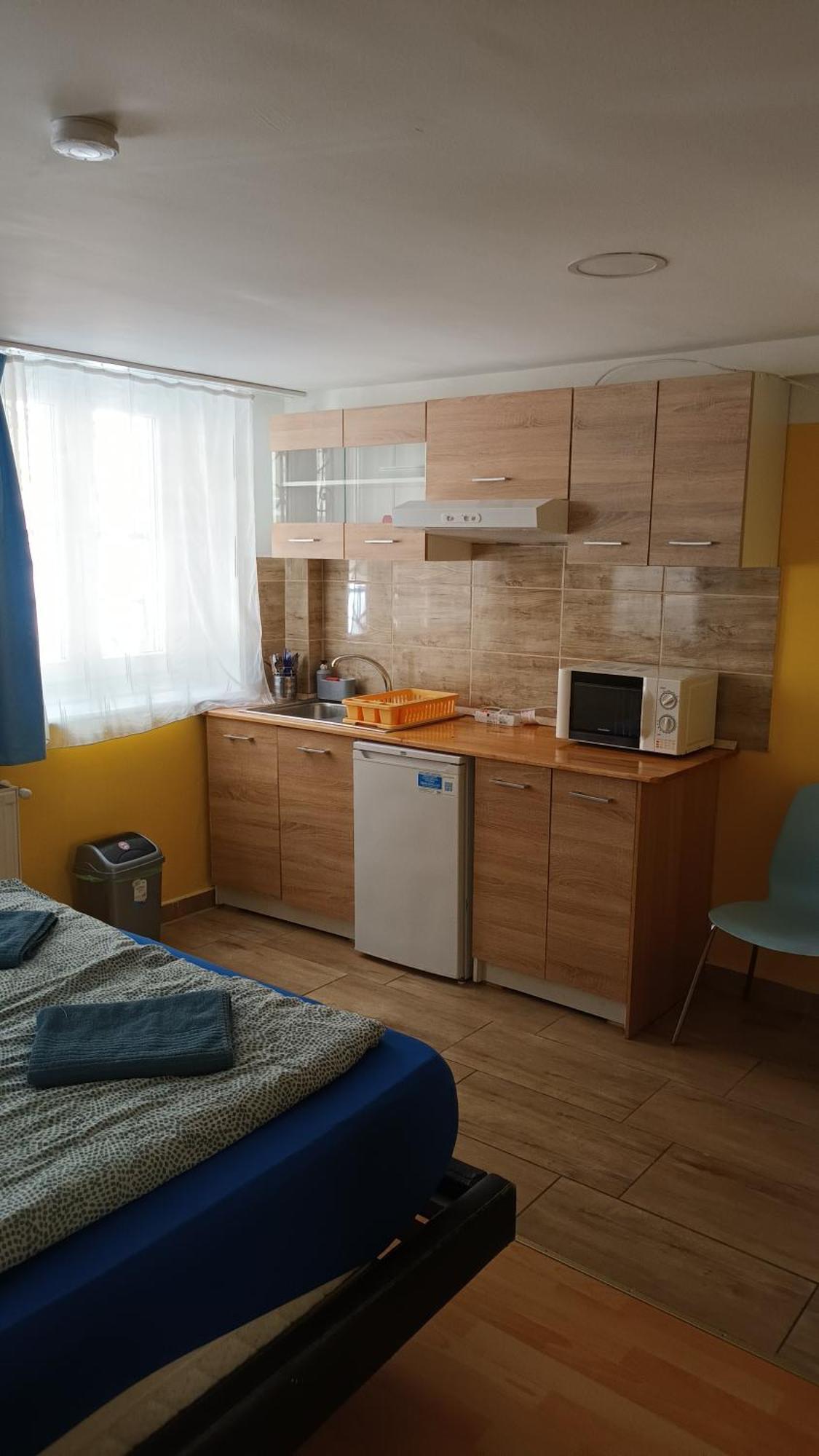 One-Bedroom Apartment,1583155168:JPEG