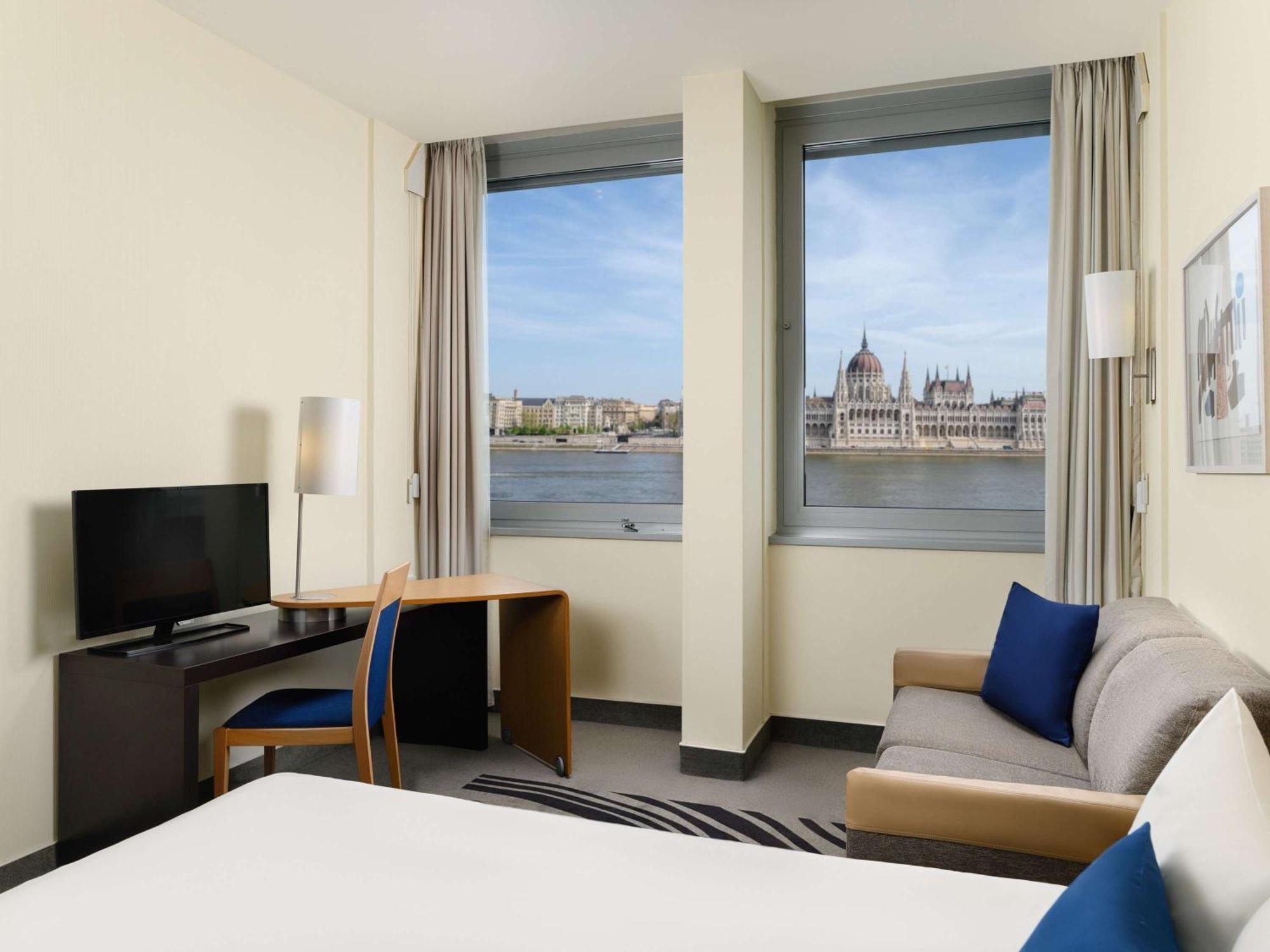 Executive room view to the Parliament,1609311141:JPEG