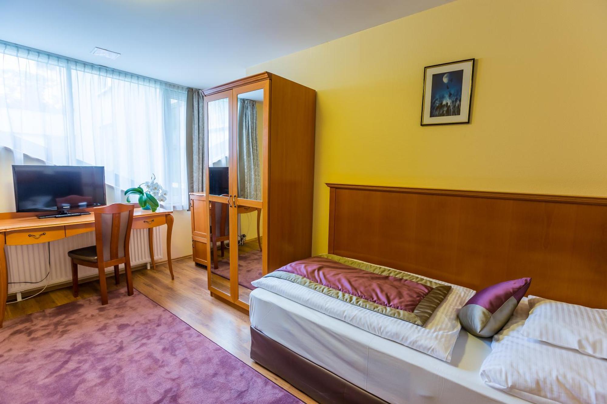 Twin Room Disability Access