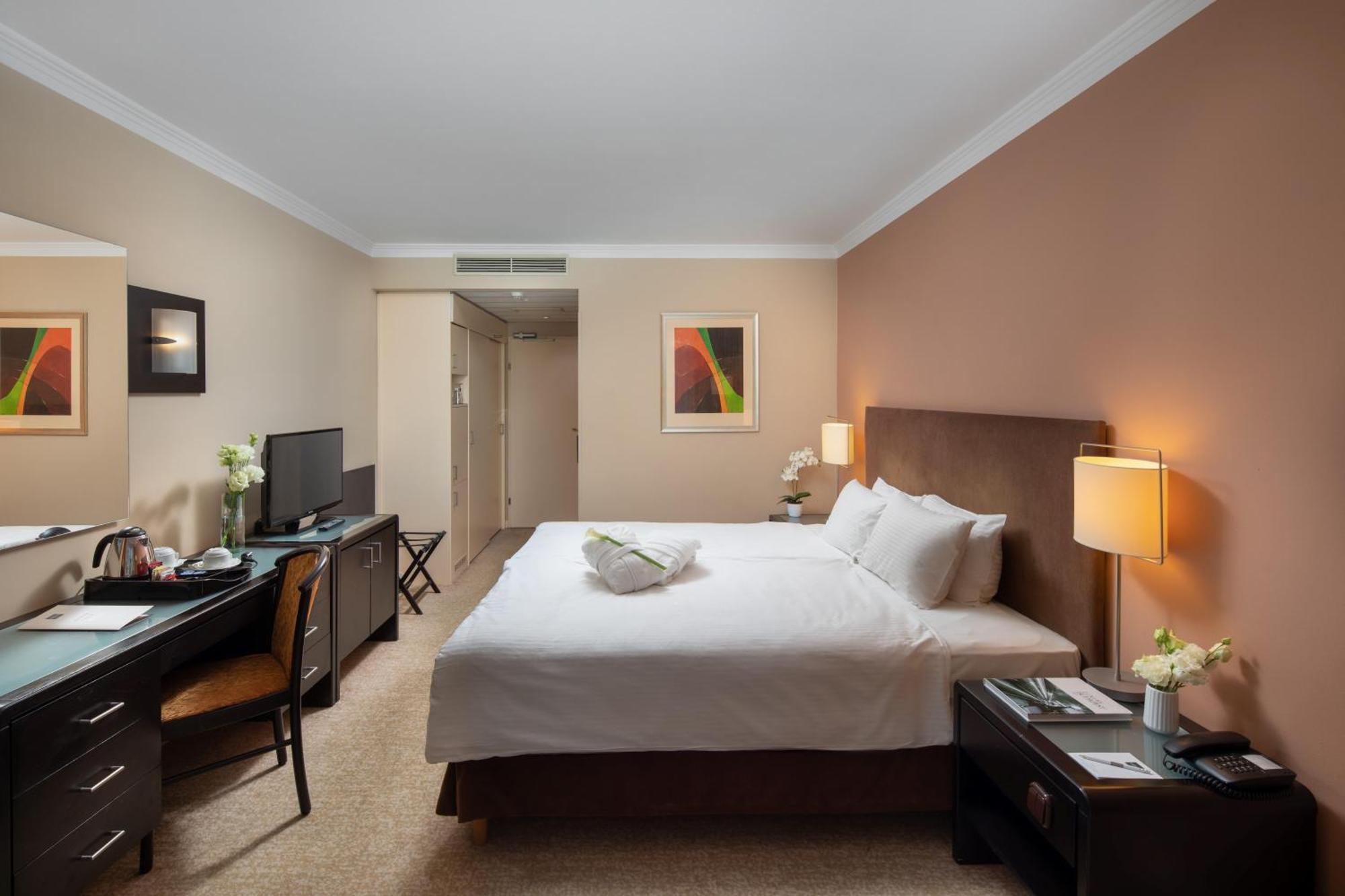 Superior King Room,1593639582:JPEG