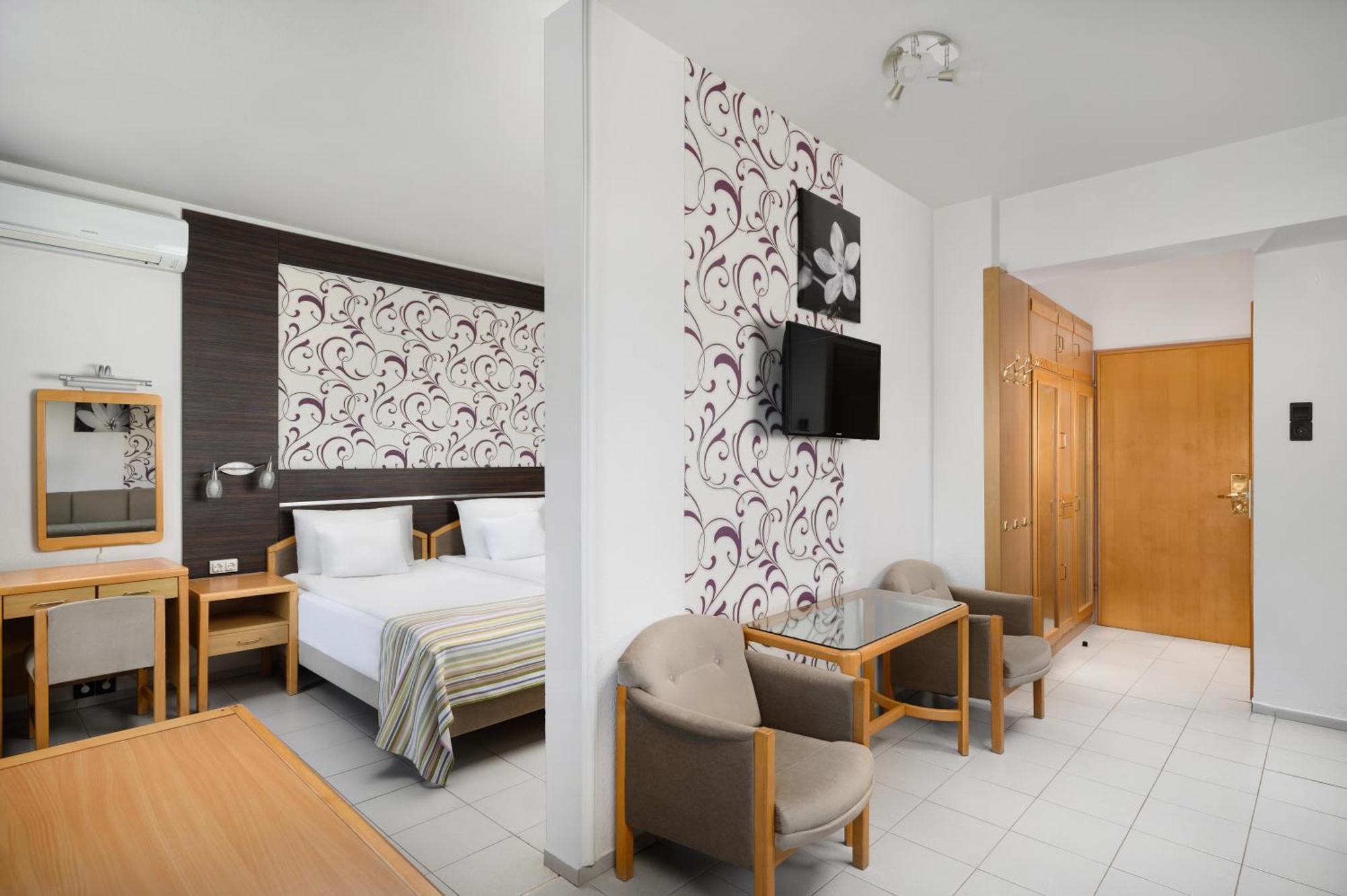 Executive Suite Lake View
