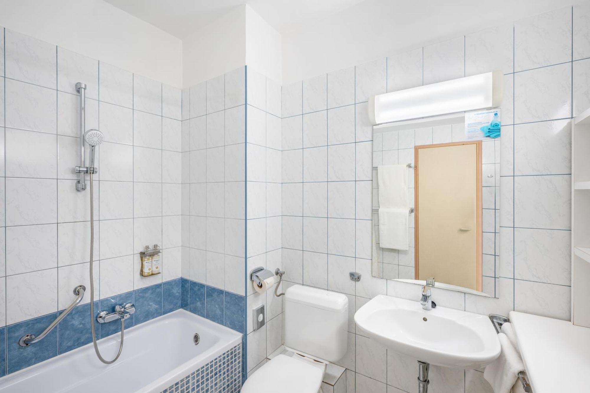 Executive Twin Room Lake View