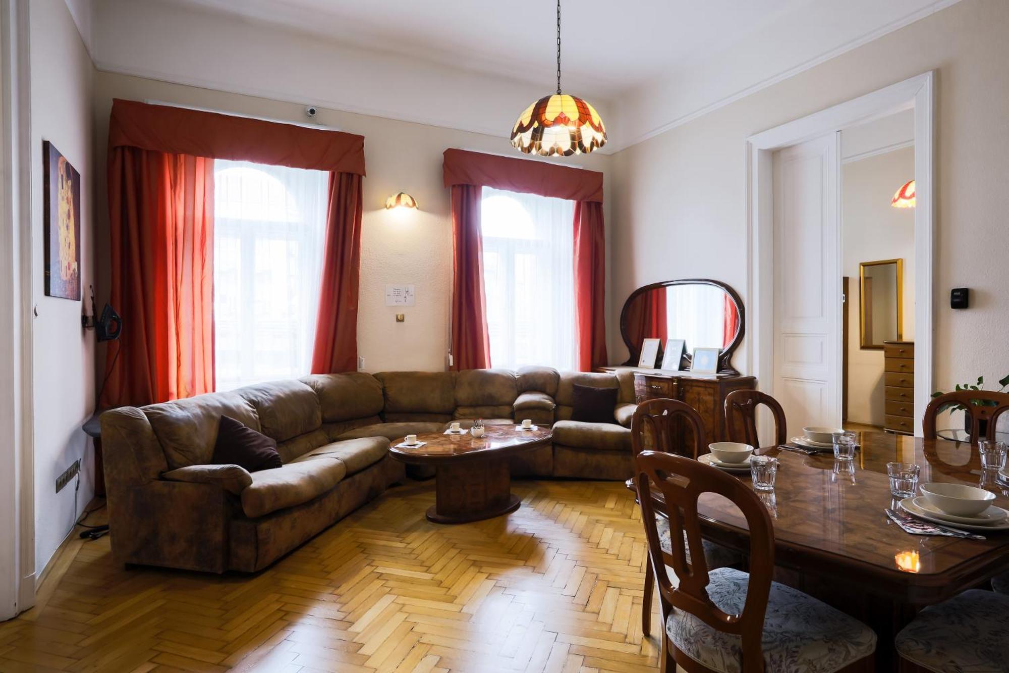Chambre Triple avec Salle de Bains Commune