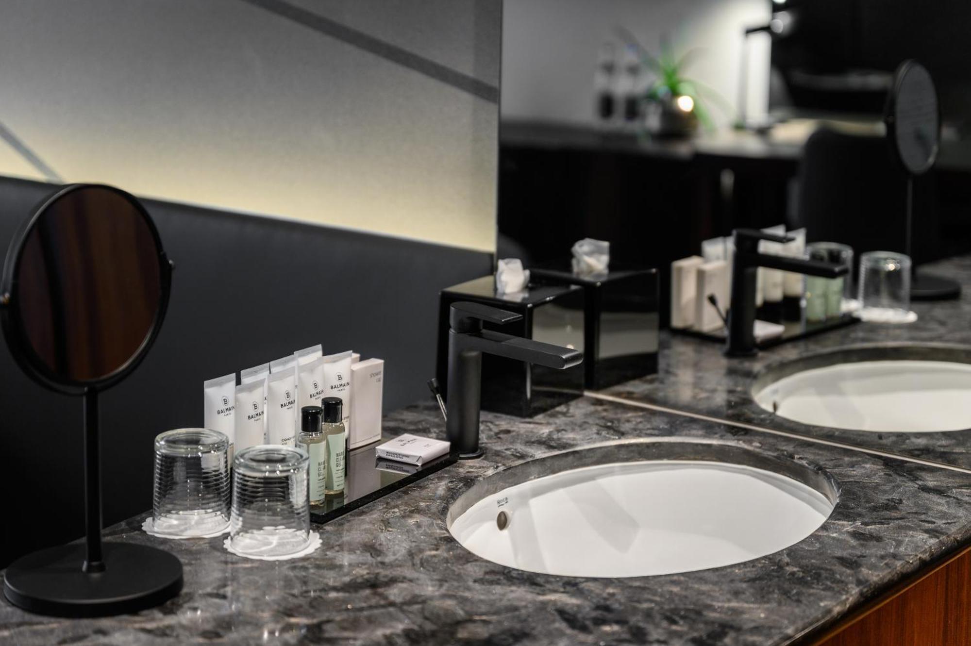 Double Courtyard  Room,1612990277:JPEG