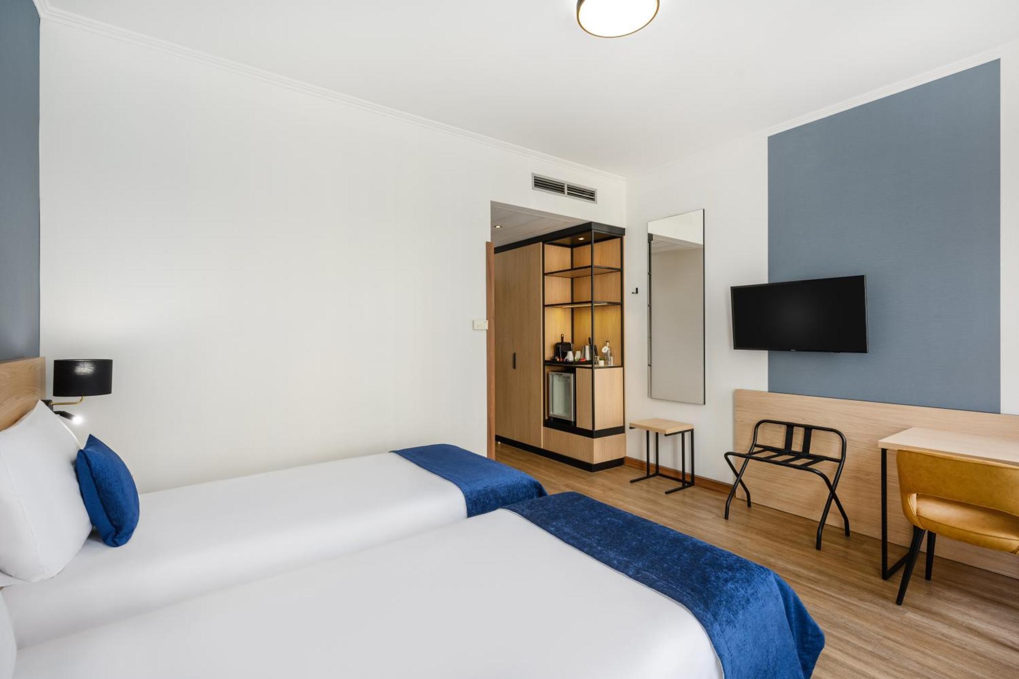 Deluxe Double or Twin Room