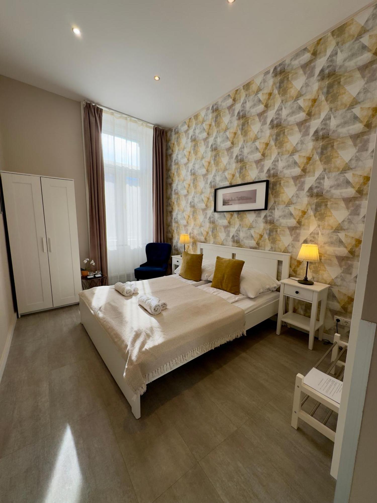 Superior Queen Room