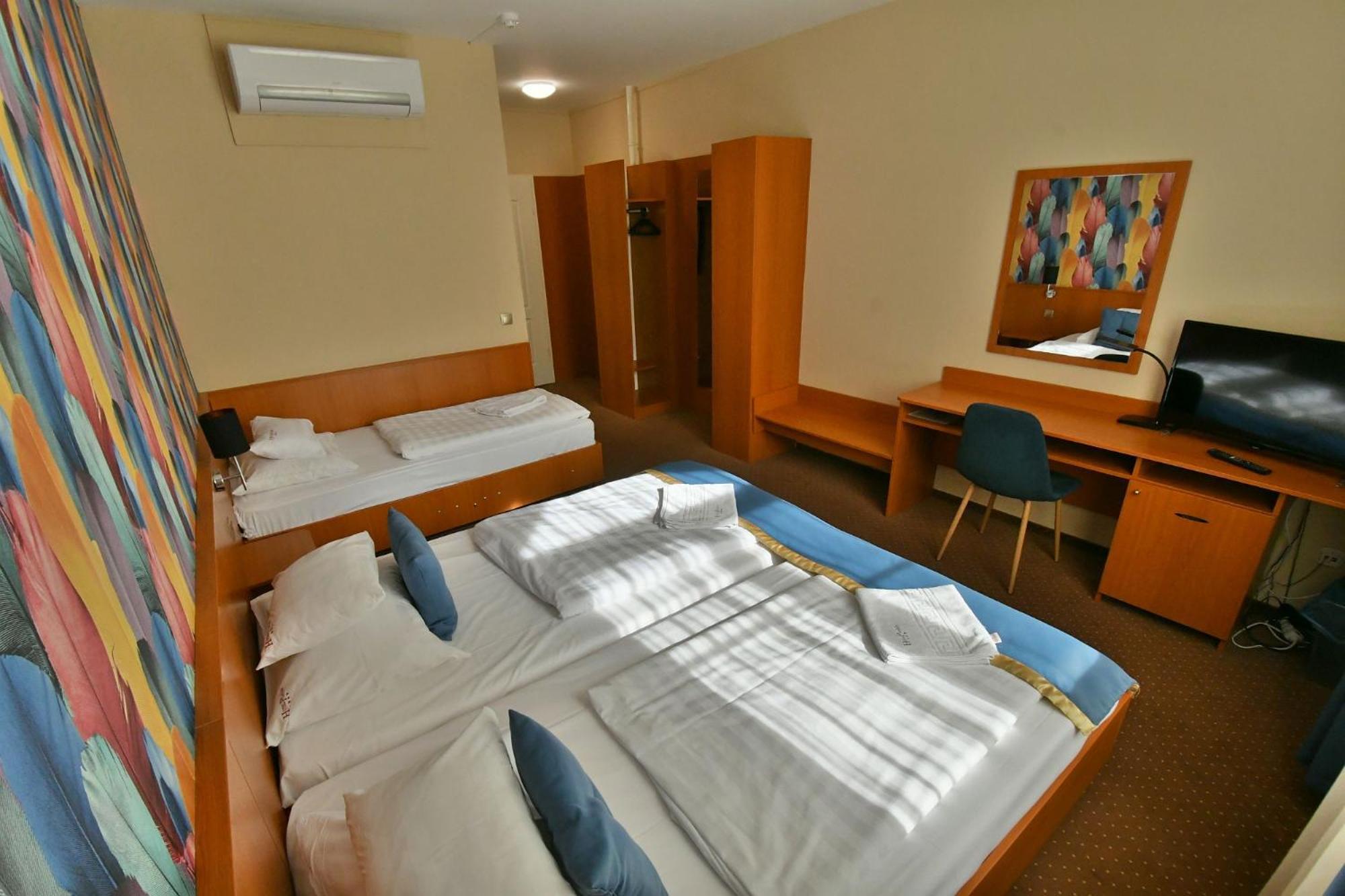 Twin Room Extra Bed