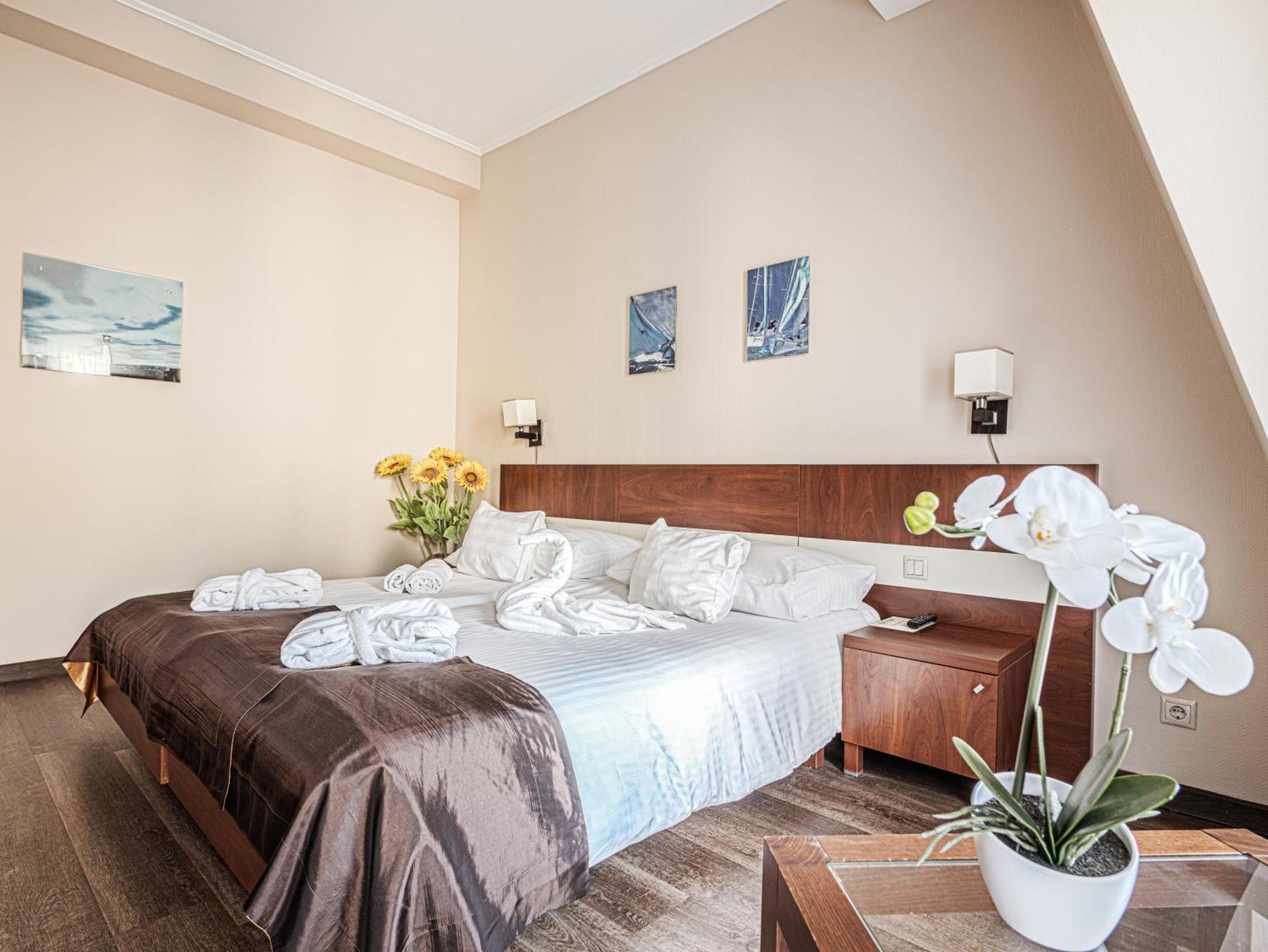 Double Room,1624316180:JPEG