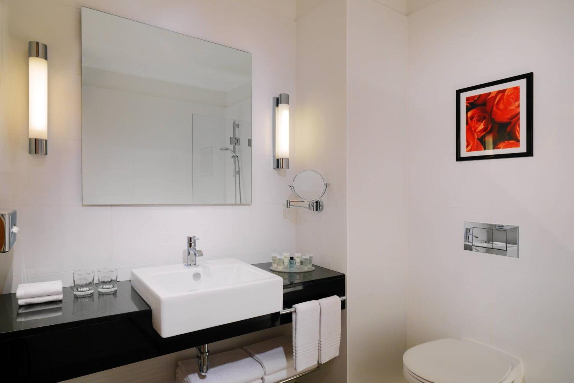 Suite,1643151068:JPEG