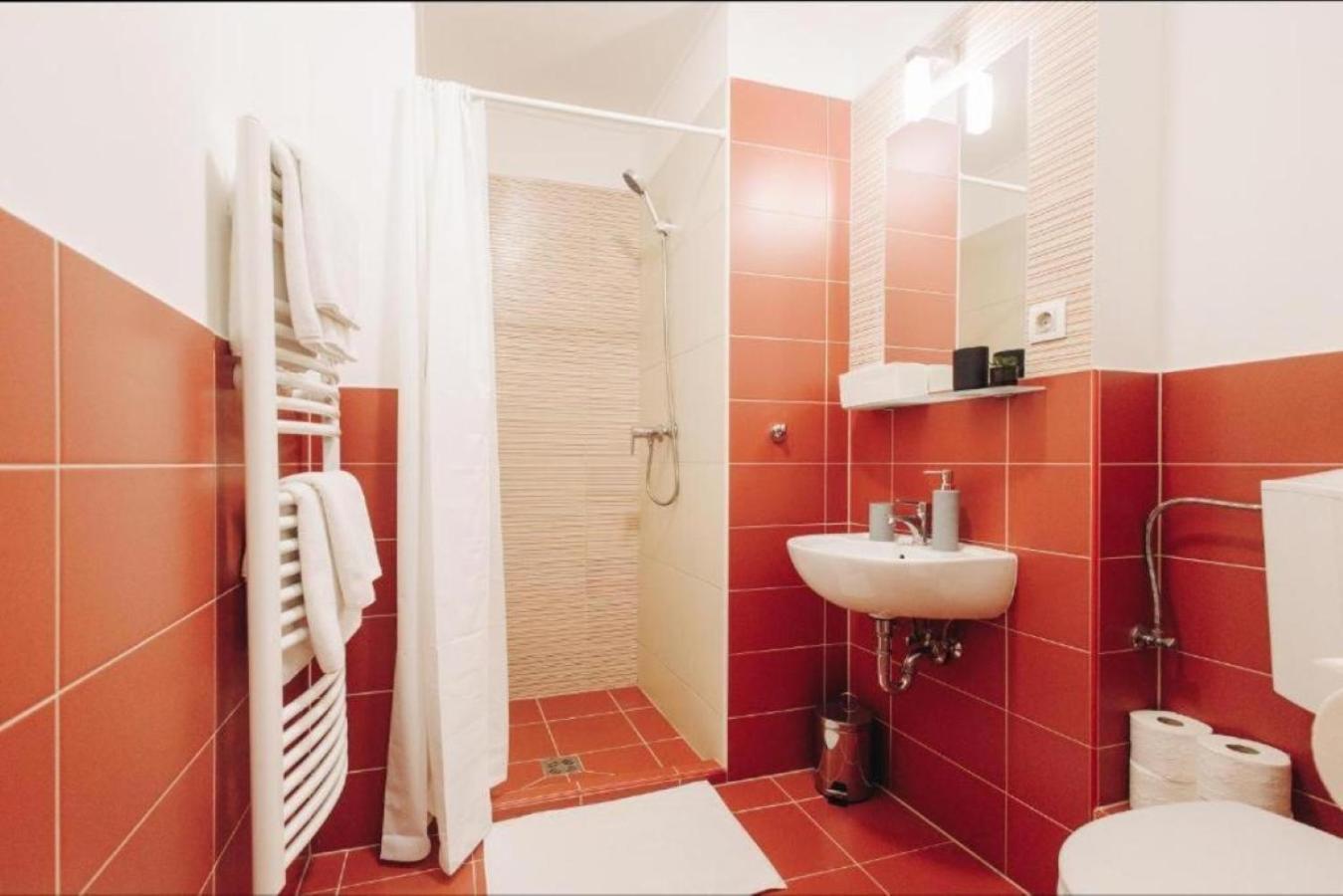 Family Room with Terrace,1645677313:JPEG