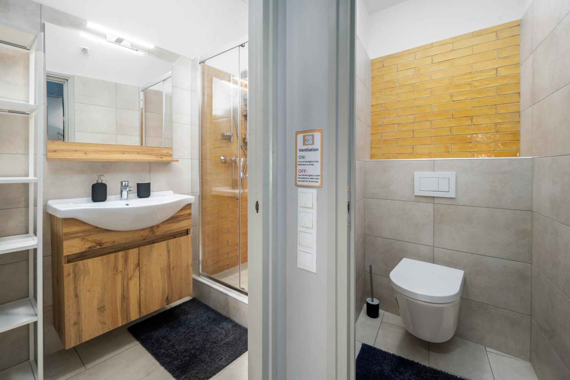 Quadruple Room Private Bathroom