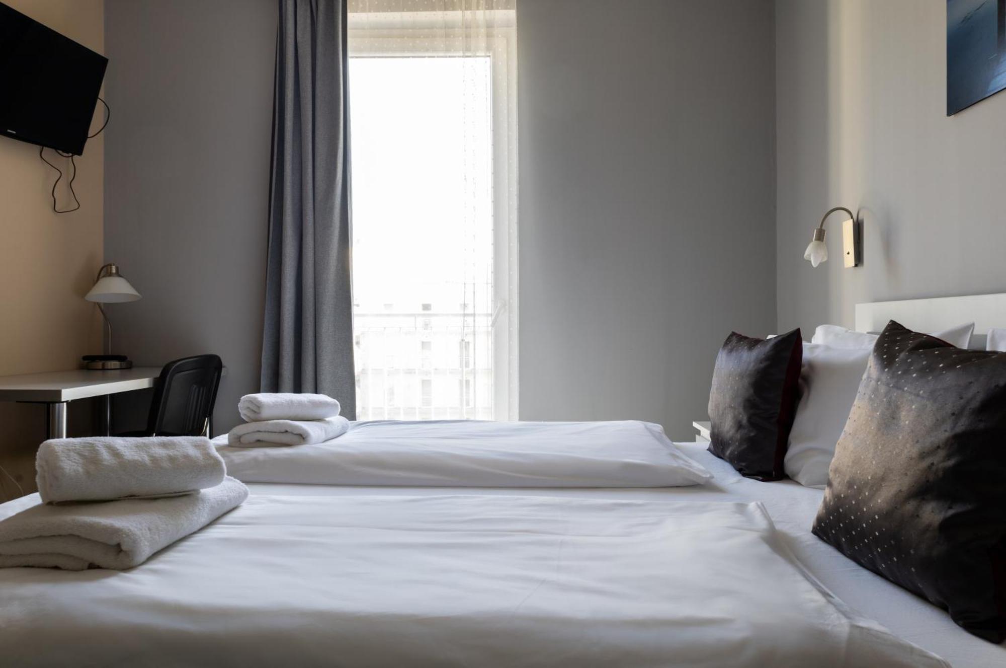 Superior Double Room Balcony,1652775163:JPEG