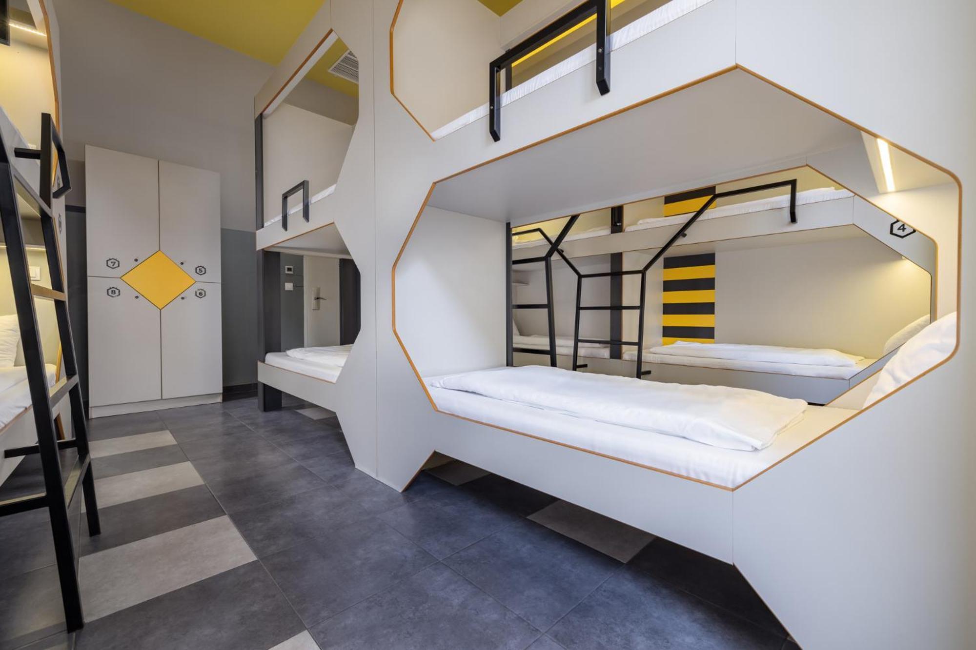 Bed in 12 - Bed Mixed Dormitory Room,1656211270:JPEG