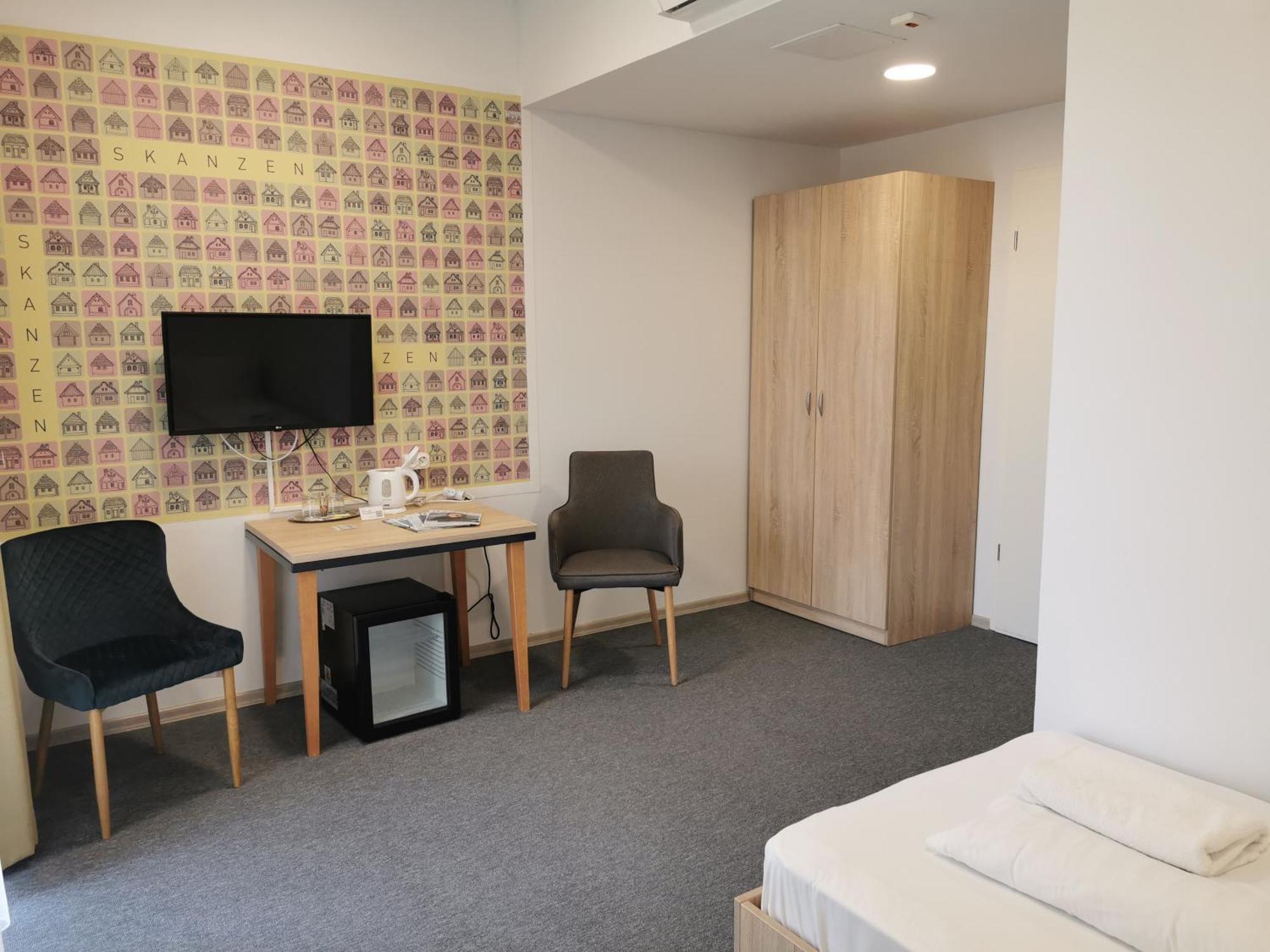 Standard Twin Room