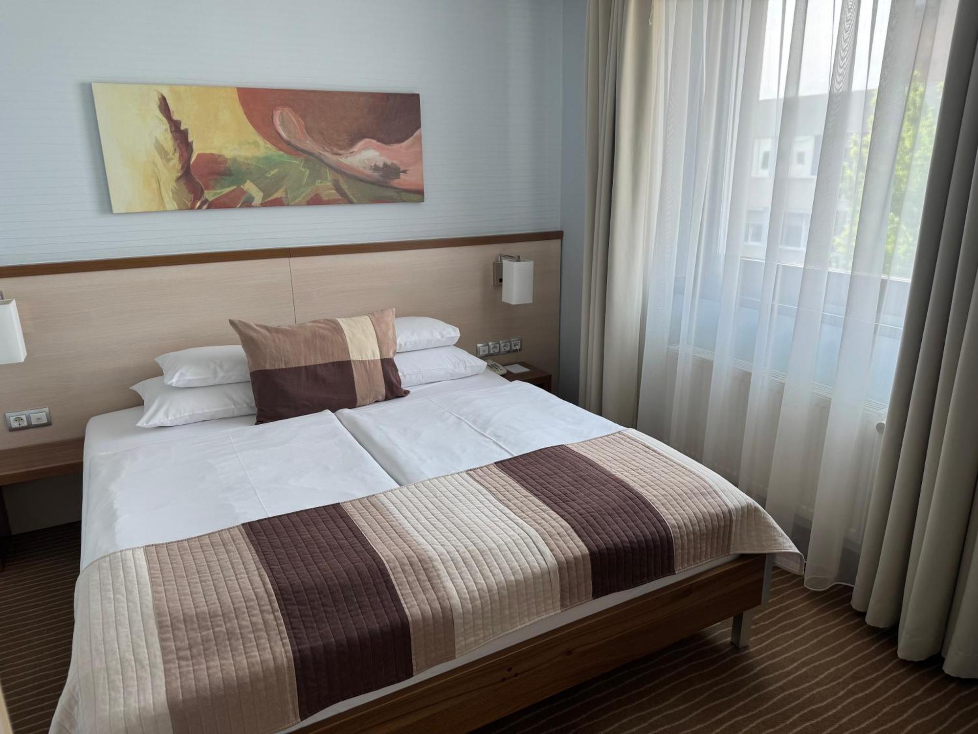 Junior Suite Bath