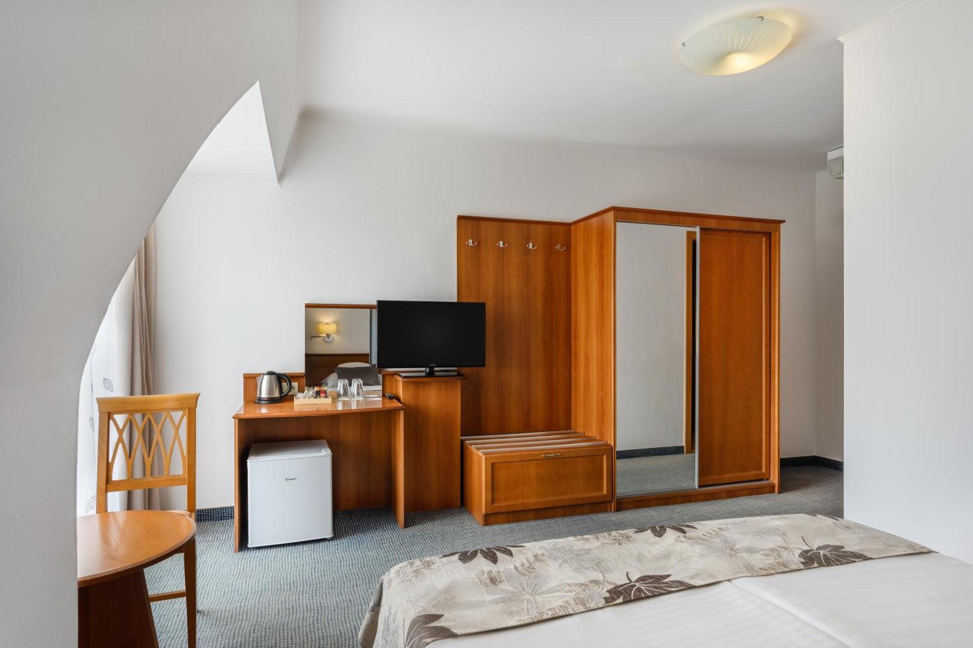 Double or Twin Room,1671869390:JPEG